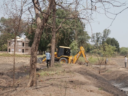 JCB Uprooting Stumps Jun 2024