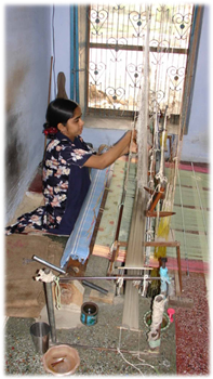 Kaithoon Weaver and Pit Loom